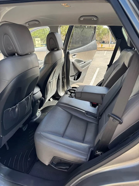 2014 Hyundai Santa Fe - Image 5 of 11