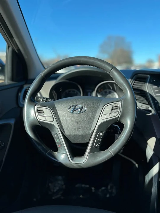 2014 Hyundai Santa Fe - Image 11 of 15