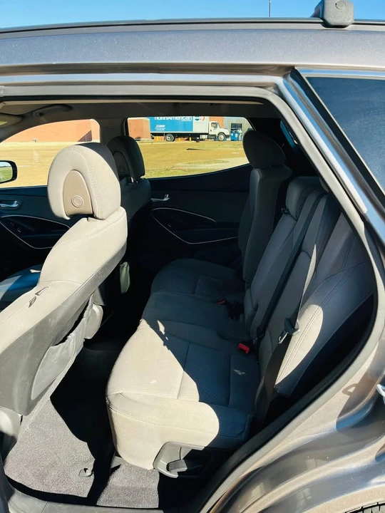 2014 Hyundai Santa Fe - Image 8 of 15