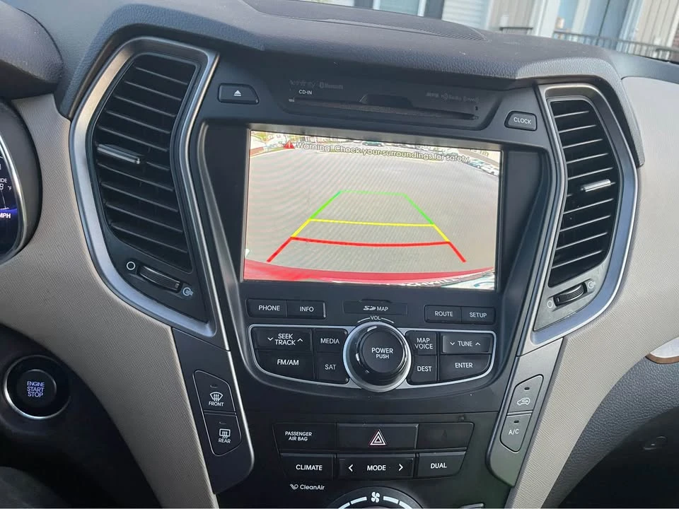 2014 Hyundai Santa Fe - Image 14 of 19