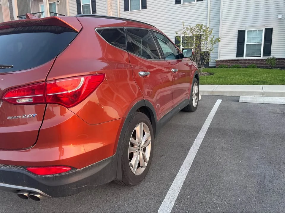 2014 Hyundai Santa Fe - Image 8 of 19