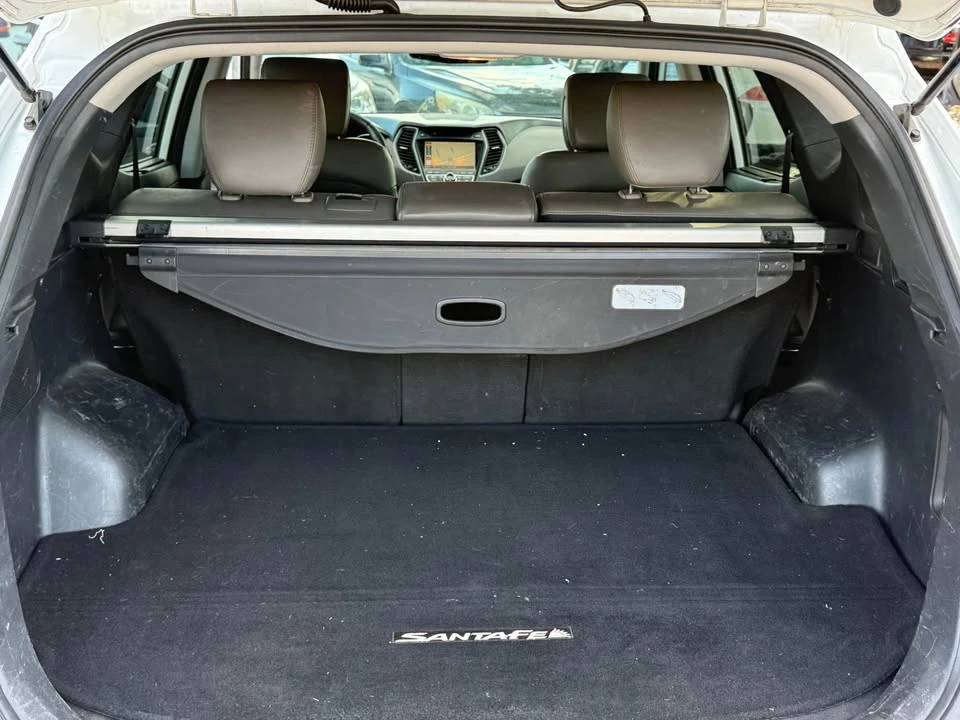 2014 Hyundai Santa Fe - Image 14 of 18