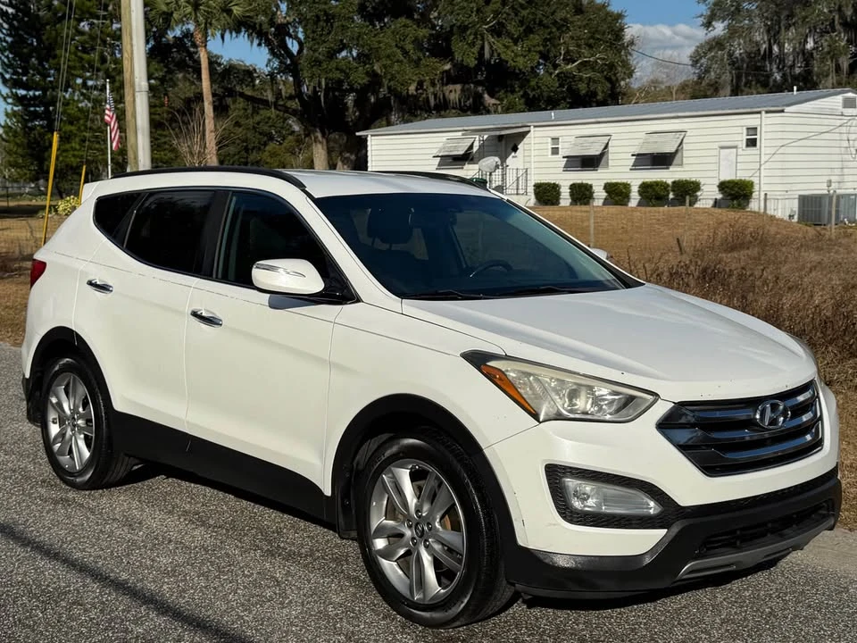 2014 Hyundai Santa Fe - Image 3 of 18