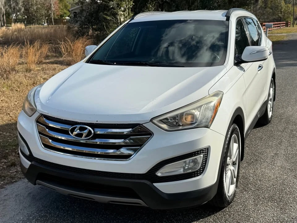 2014 Hyundai Santa Fe - Image 12 of 18