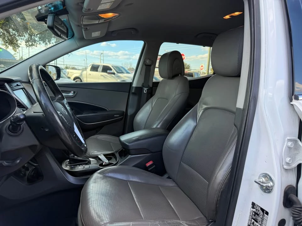 2014 Hyundai Santa Fe - Image 13 of 18