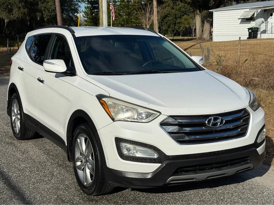 2014 Hyundai Santa Fe - Image 2 of 18