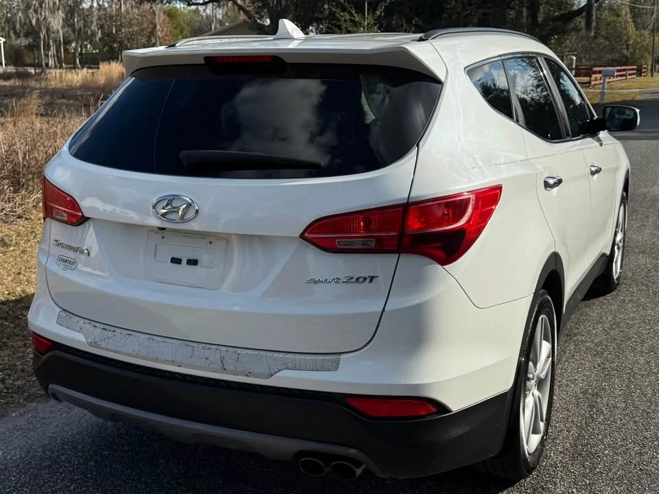 2014 Hyundai Santa Fe - Image 8 of 18