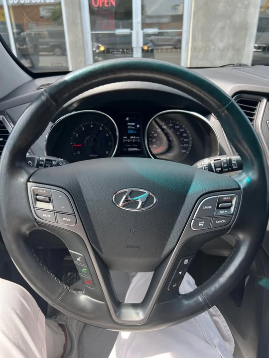 2014 Hyundai Santa Fe - Image 12 of 17