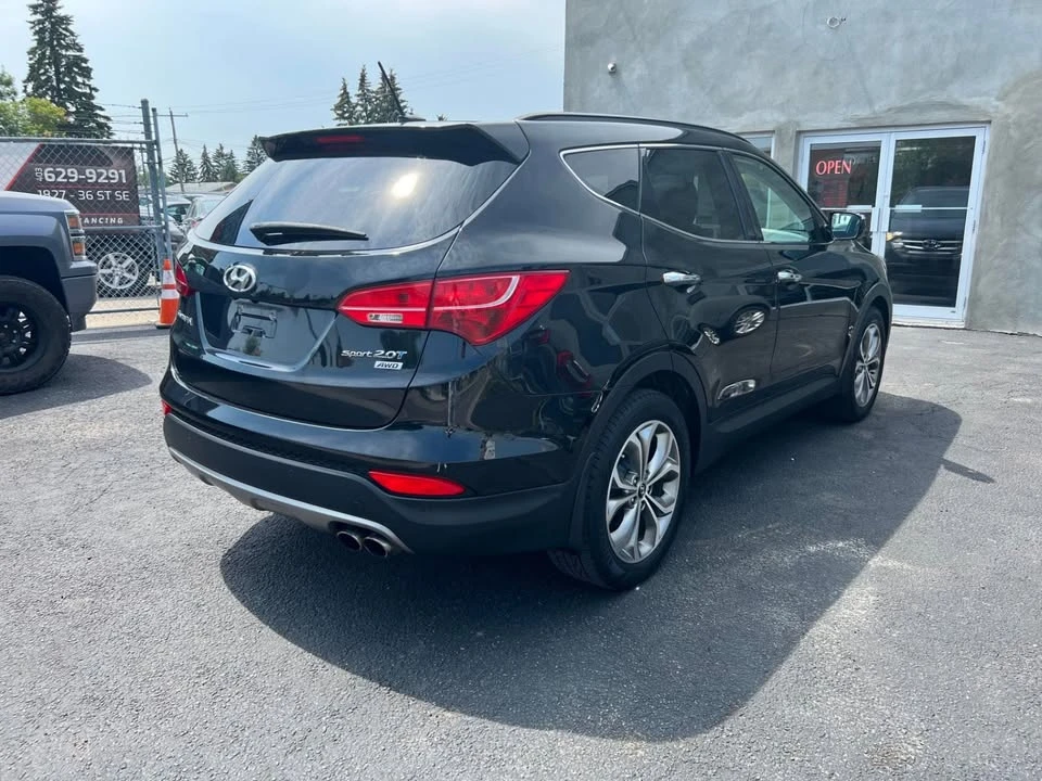 2014 Hyundai Santa Fe - Image 4 of 17
