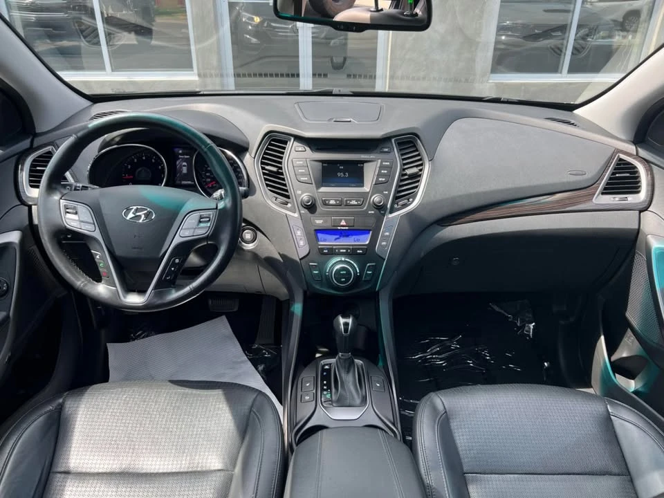 2014 Hyundai Santa Fe - Image 8 of 17