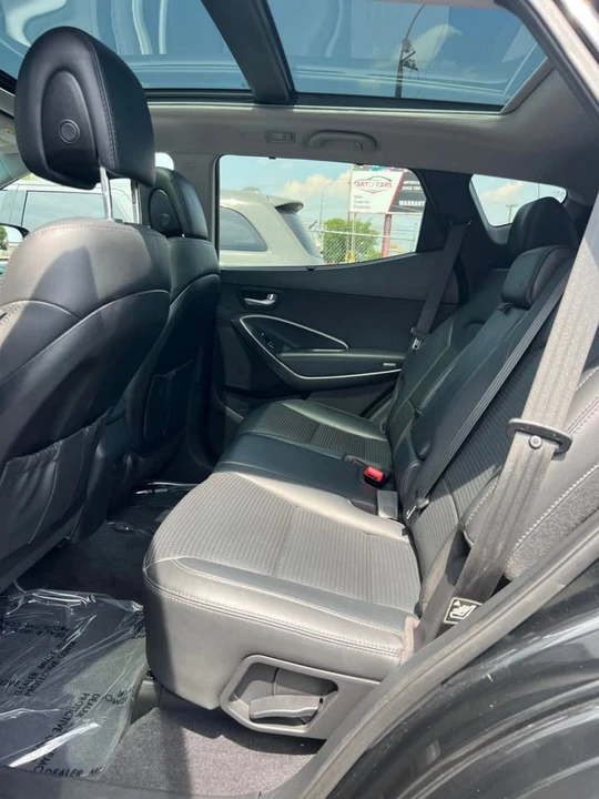 2014 Hyundai Santa Fe - Image 14 of 17
