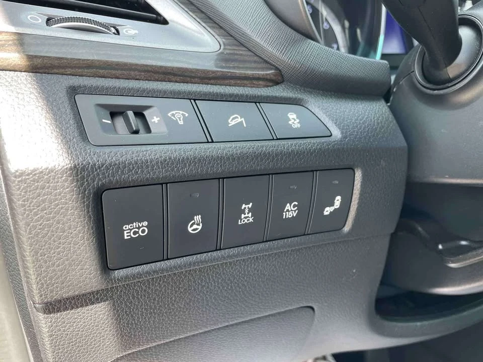 2014 Hyundai Santa Fe - Image 13 of 19