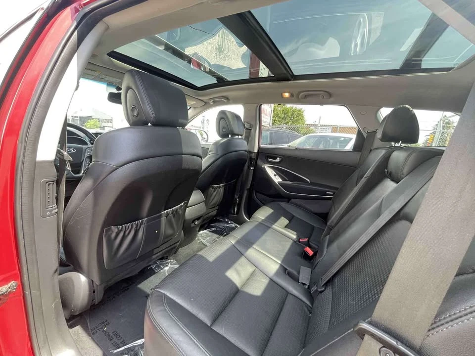 2014 Hyundai Santa Fe - Image 14 of 19