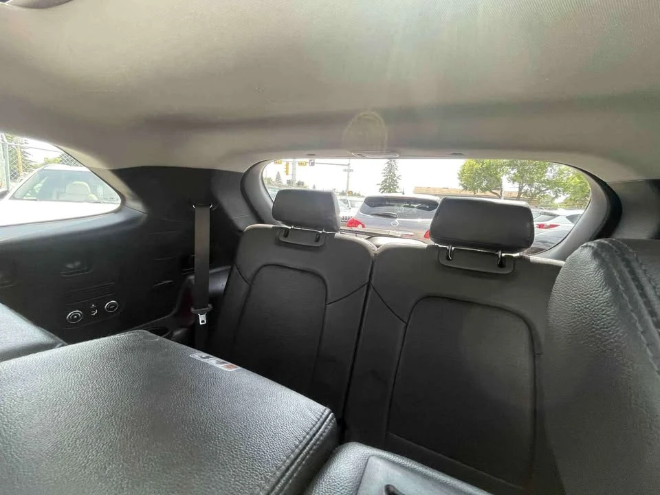 2014 Hyundai Santa Fe - Image 16 of 19