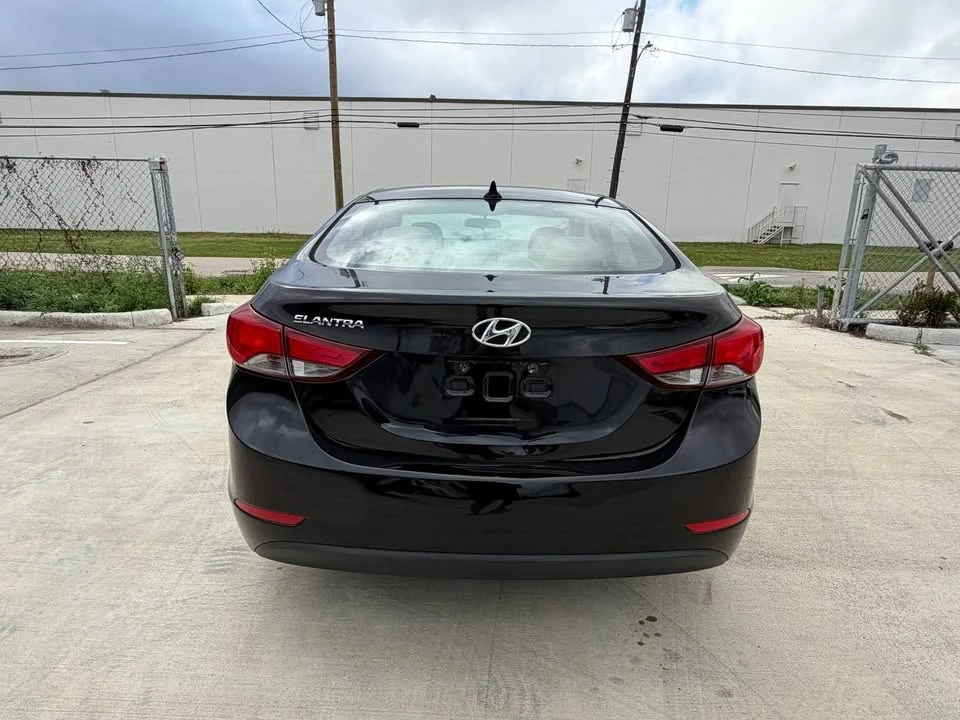 2014 Hyundai Elantra - Image 7 of 18