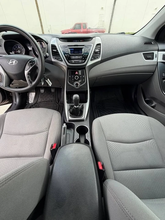 2014 Hyundai Elantra - Image 14 of 18