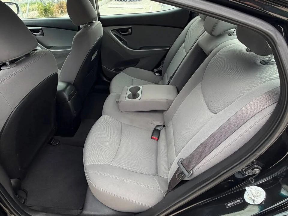2014 Hyundai Elantra - Image 11 of 18