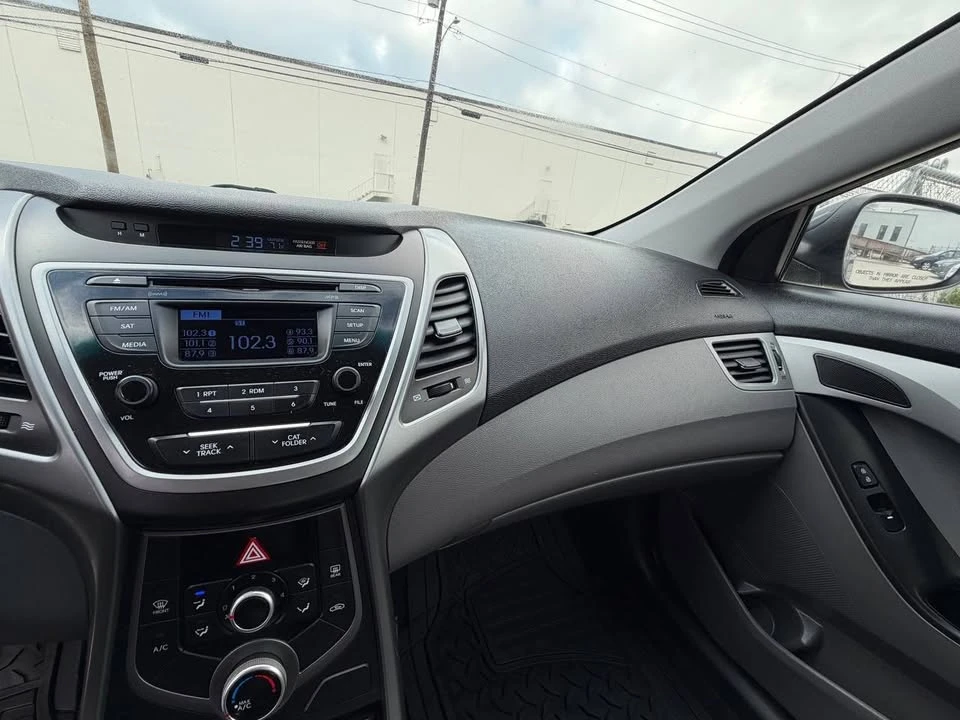 2014 Hyundai Elantra - Image 12 of 18