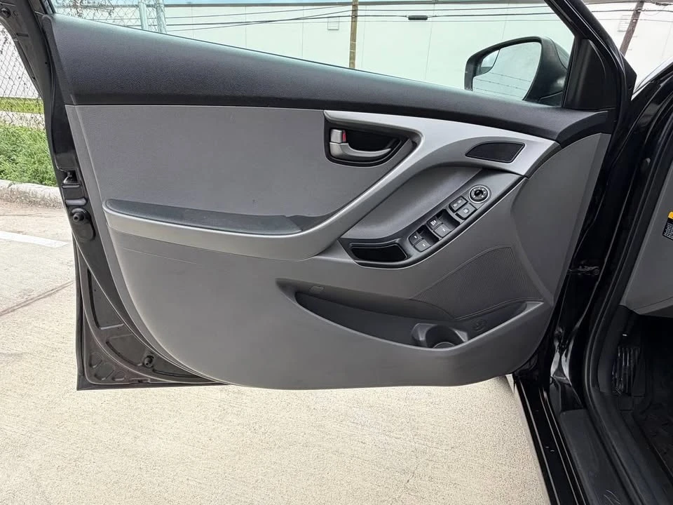 2014 Hyundai Elantra - Image 9 of 18