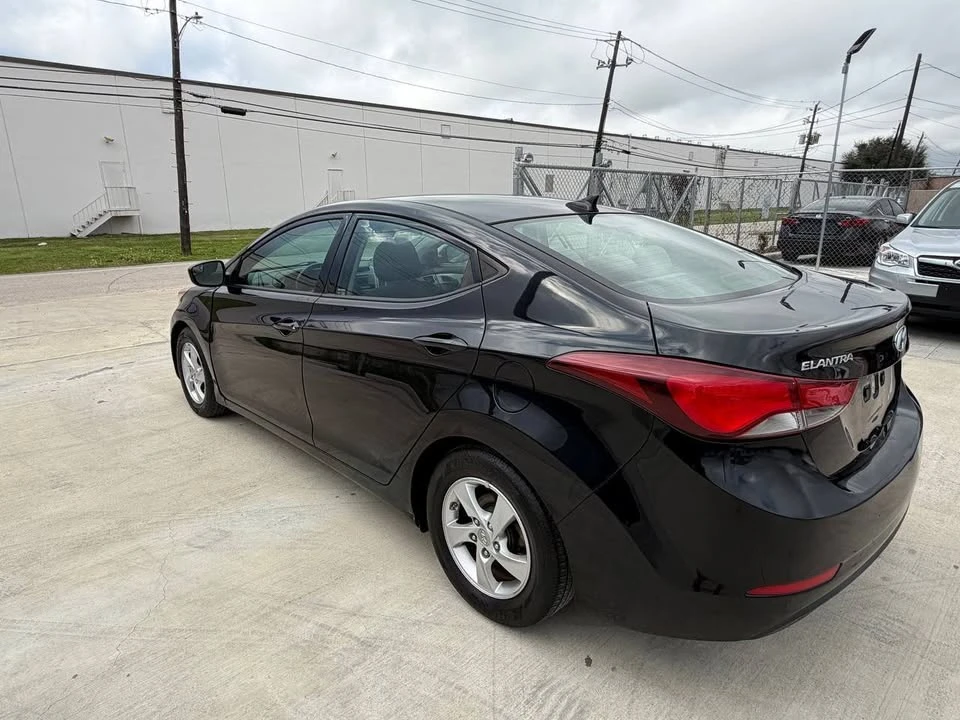 2014 Hyundai Elantra - Image 6 of 18