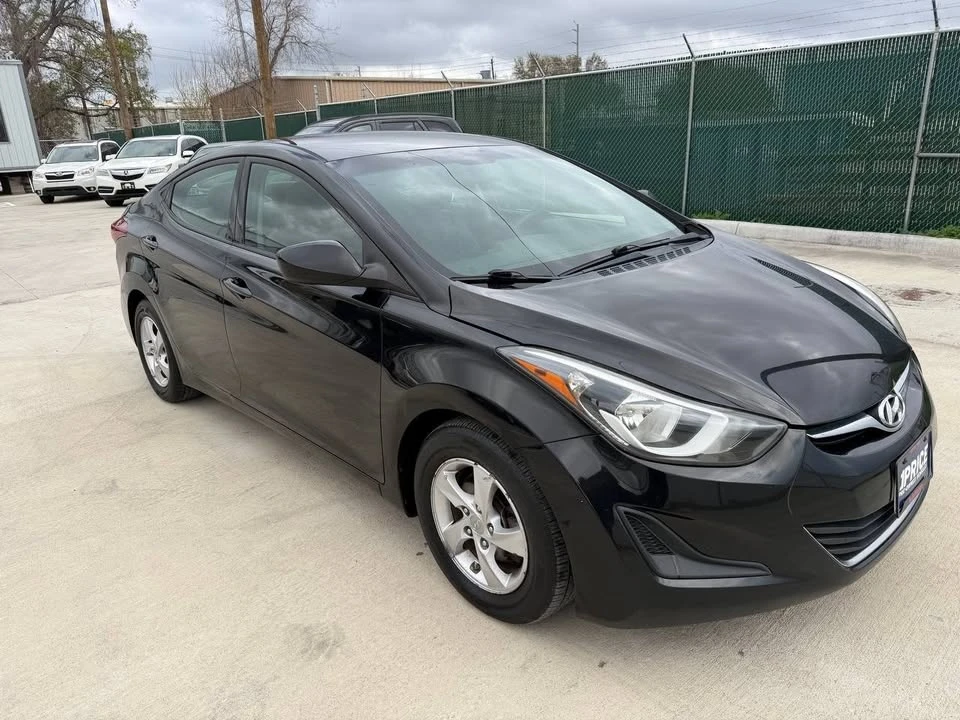 2014 Hyundai Elantra - Image 2 of 18