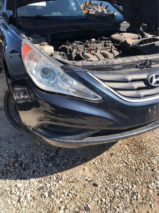 2011 Hyundai Sonata - Image 3 of 4