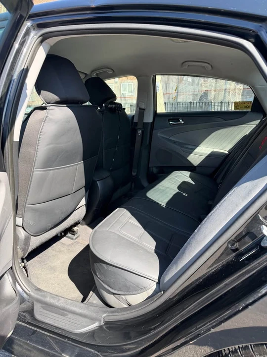 2014 Hyundai Sonata - Image 6 of 8