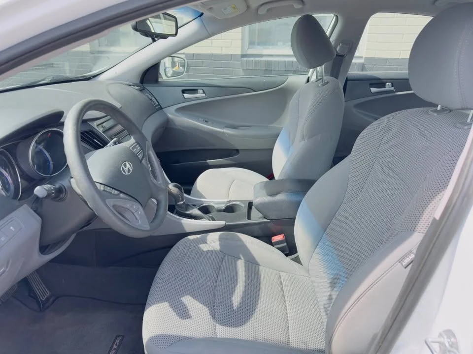 2014 Hyundai Sonata - Image 13 of 20