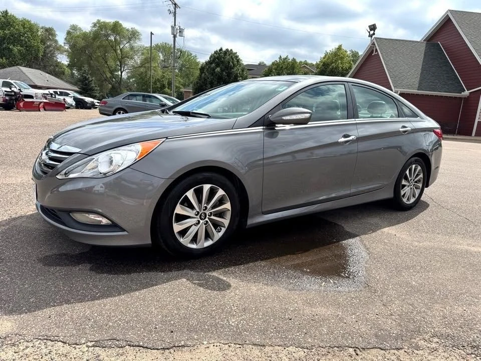 2014 Hyundai Sonata - Image 8 of 10