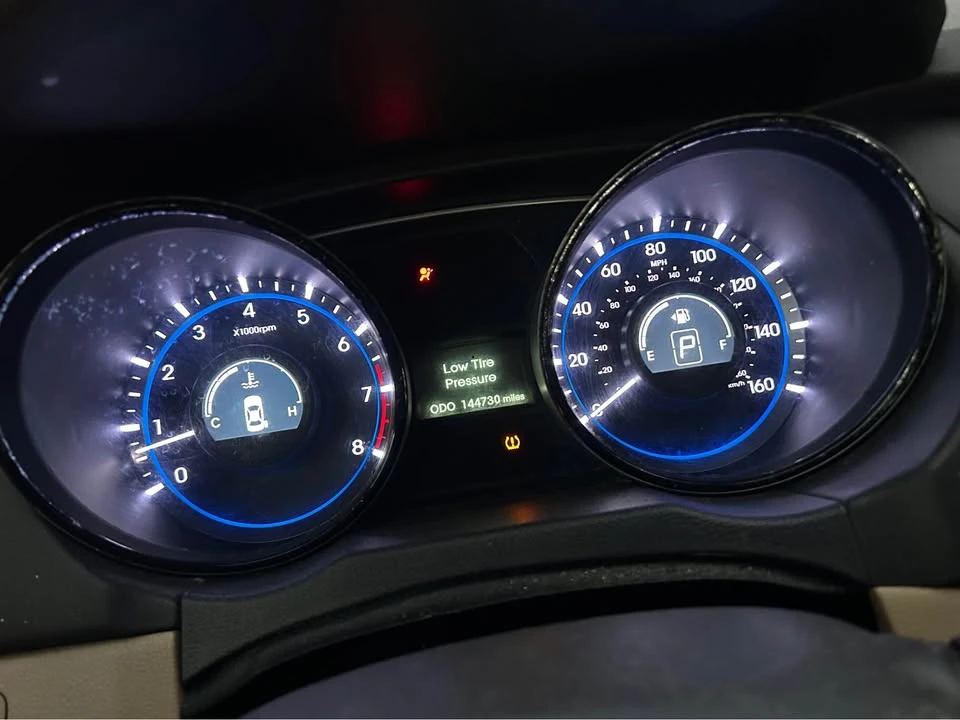 2014 Hyundai Sonata - Image 2 of 9