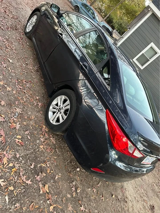 2014 Hyundai Sonata - Image 6 of 9