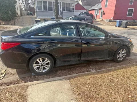 2014 Hyundai Sonata GL Sedan