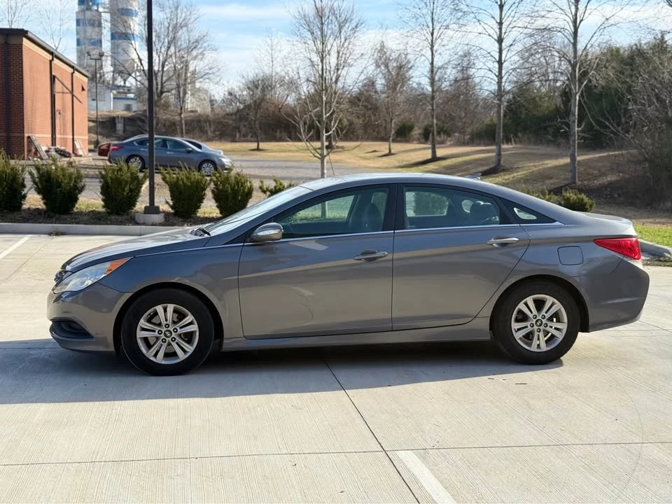 2014 Hyundai Sonata - Image 3 of 13