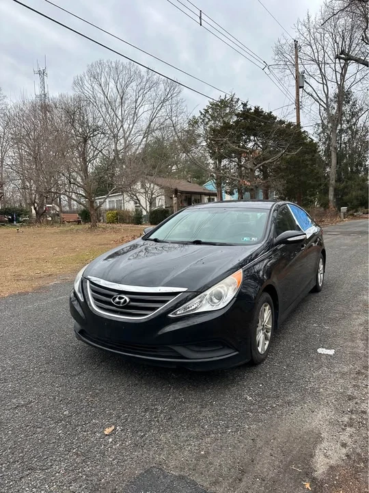 2014 Hyundai Sonata - Image 2 of 8