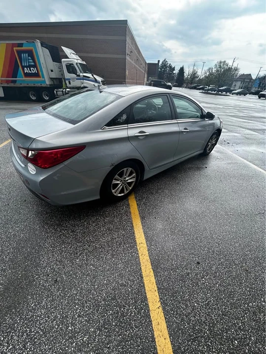 2014 Hyundai Sonata - Image 4 of 11
