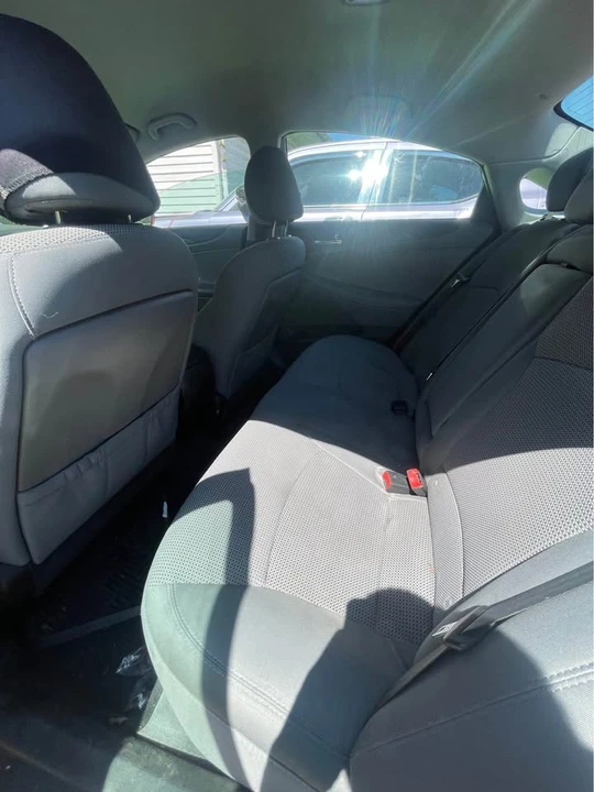 2014 Hyundai Sonata - Image 10 of 15