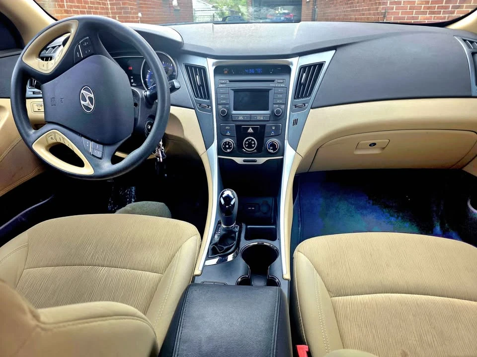 2014 Hyundai Sonata - Image 11 of 15