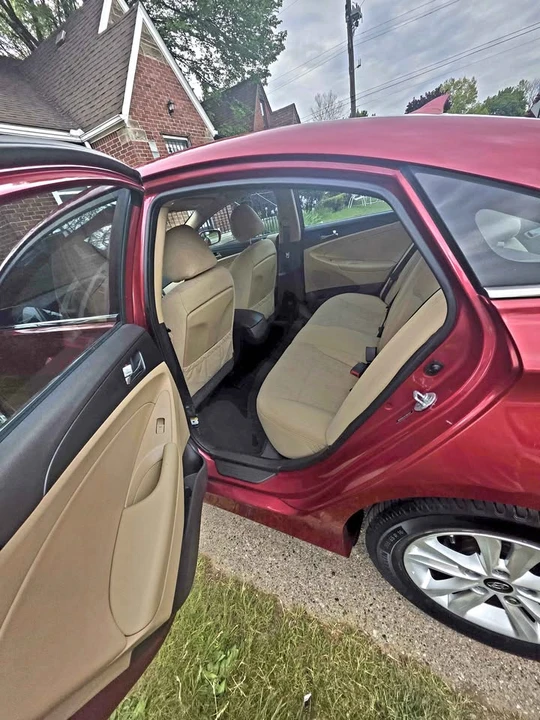2014 Hyundai Sonata - Image 9 of 15