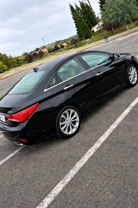2014 Hyundai Sonata - Image 3 of 13