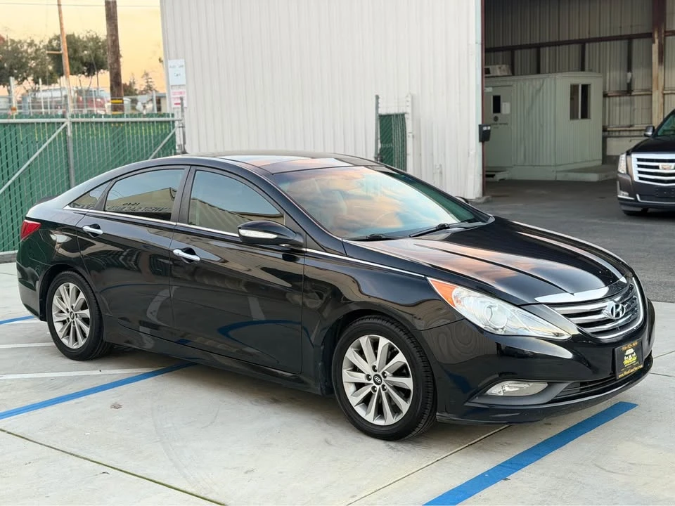 2014 Hyundai Sonata - Image 3 of 18