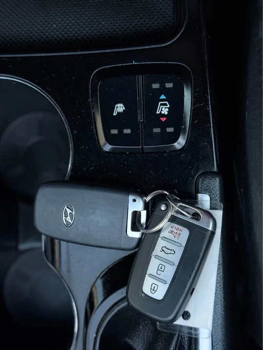 2014 Hyundai Sonata - Image 14 of 18