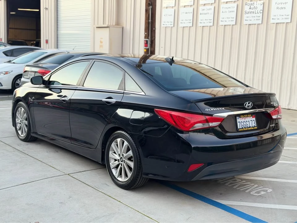 2014 Hyundai Sonata - Image 7 of 18