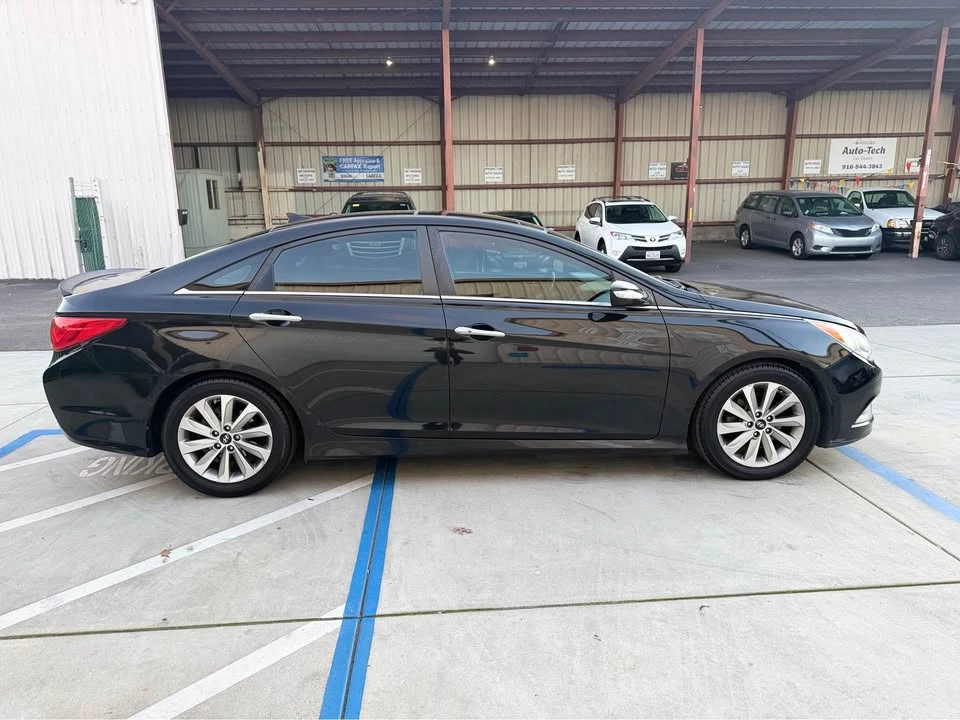 2014 Hyundai Sonata - Image 4 of 18