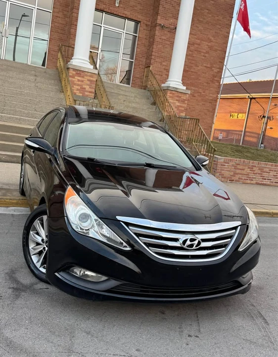 2014 Hyundai Sonata - Image 8 of 17