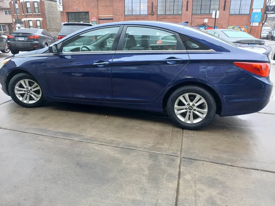2014 Hyundai Sonata - Image 2 of 7