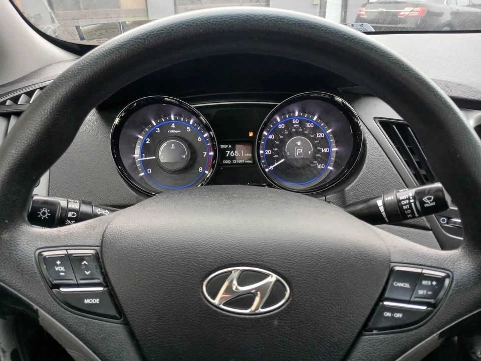 2014 Hyundai Sonata - Image 6 of 7