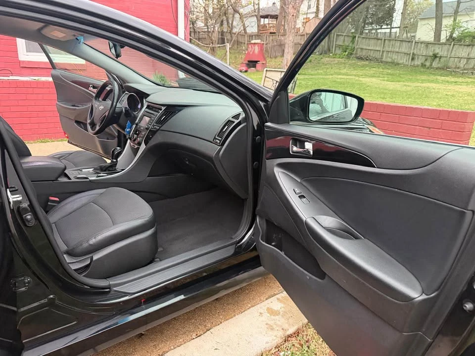 2014 Hyundai Sonata - Image 5 of 9