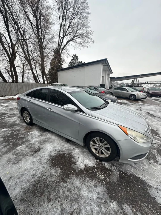 2014 Hyundai Sonata - Image 2 of 9