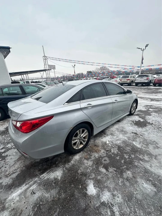 2014 Hyundai Sonata - Image 3 of 9