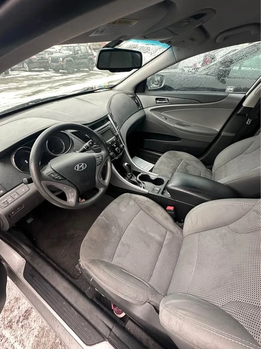 2014 Hyundai Sonata - Image 6 of 9